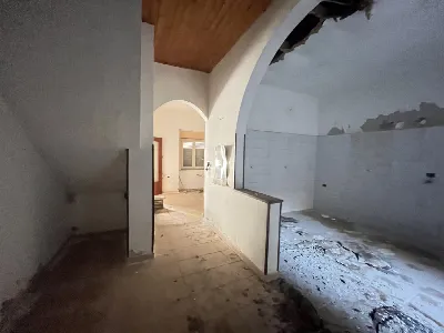 Casa Indipendente in vendita a Barcellona ... - foto 2