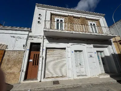 Palazzo/Stabile a Pulsano