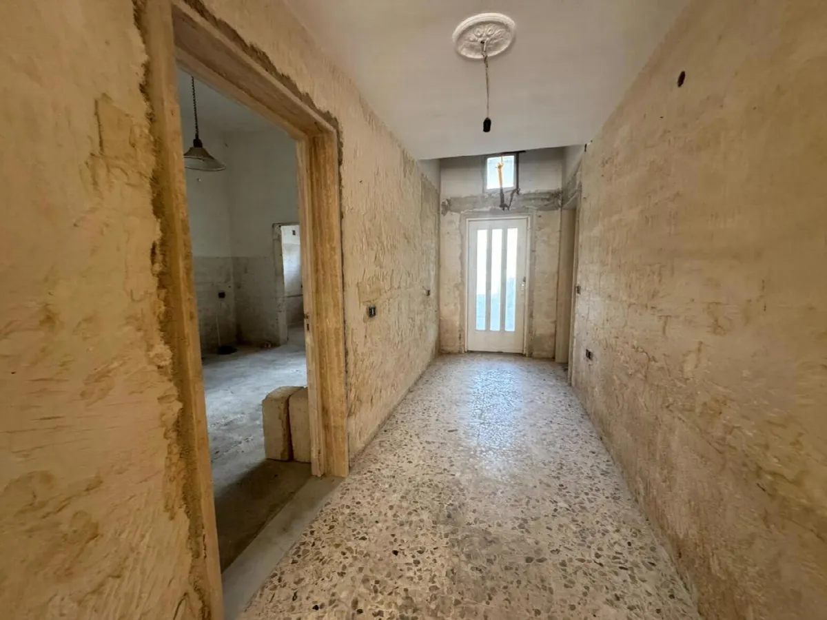 Palazzo/Stabile in vendita a Pulsano - foto 4