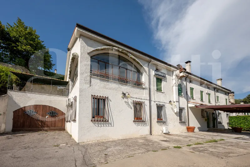 Palazzo/Stabile in vendita a Baone - foto 1