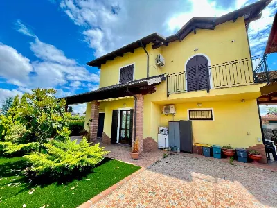 Villa in vendita a Pezzana - foto 2