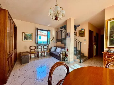 Villa in vendita a Pezzana - foto 7