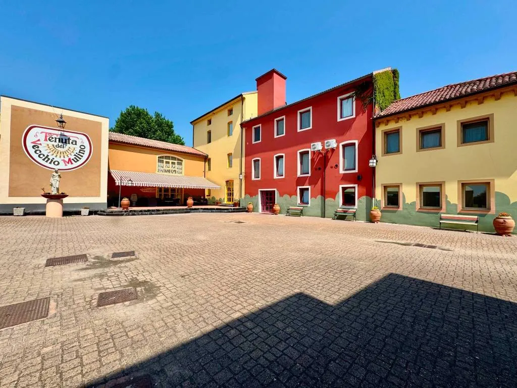 Palazzo/Stabile in vendita a Motta de' Conti - foto 3