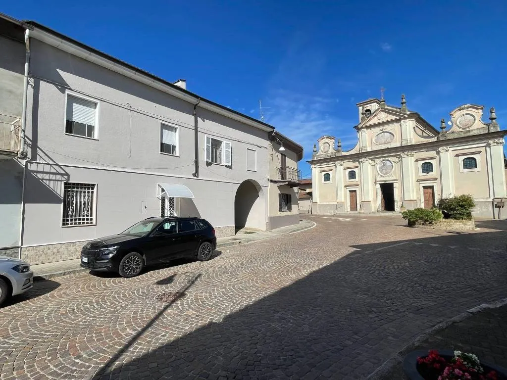 Casa Indipendente in vendita a Stroppiana - foto 2