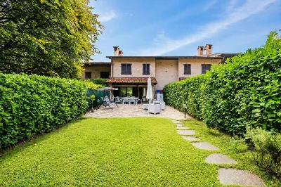 Villetta a schiera in vendita a Monguzzo - foto 1
