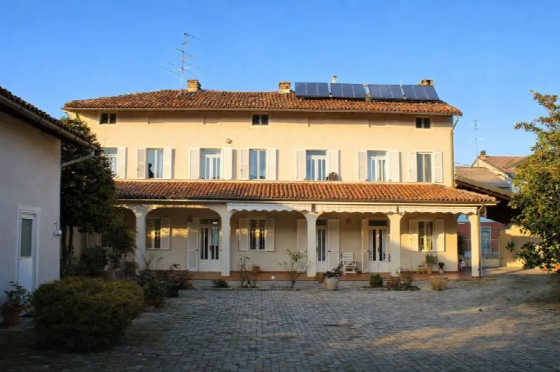 Villa in vendita a Caresana - foto 1