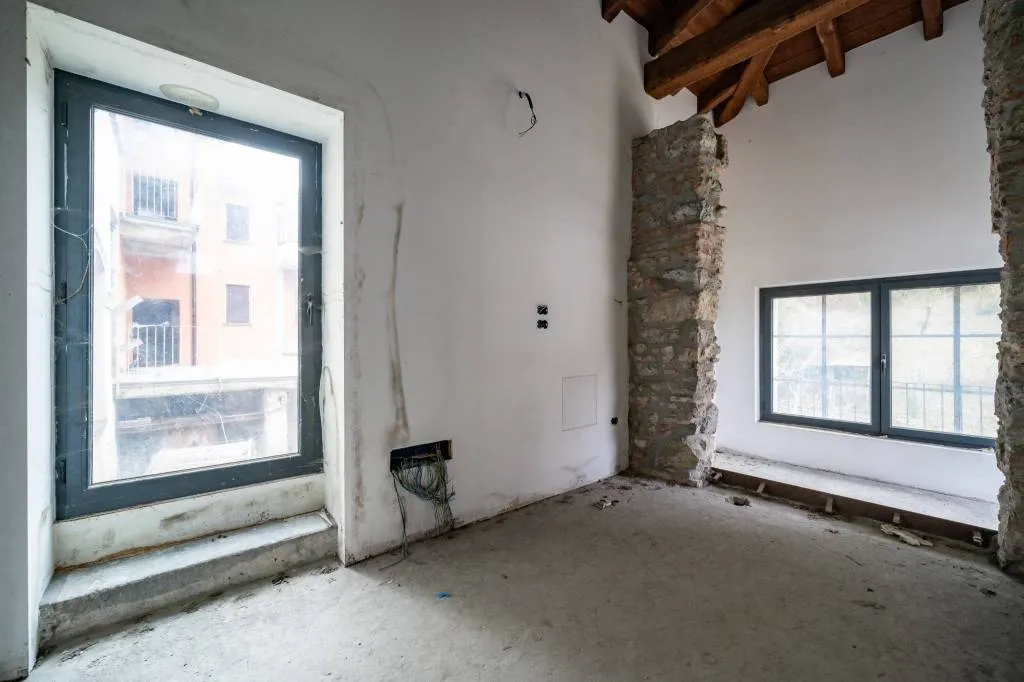 Loft/Open Space in vendita a Lecco, San Giovanni, Rancio, Laorca - foto 2
