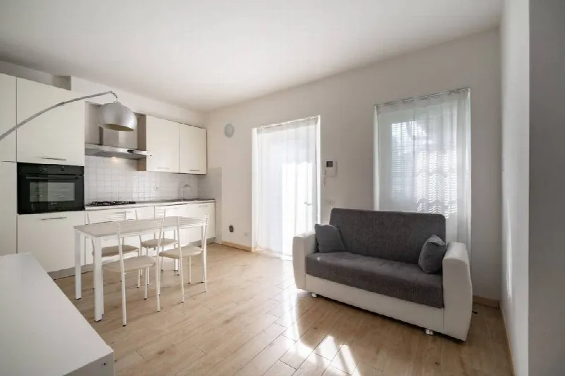 Appartamento in vendita a Lecco, Maggianico, Bione, Chiuso, Pescarenico - foto 1