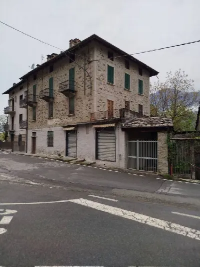 Palazzo/Stabile a Albosaggia