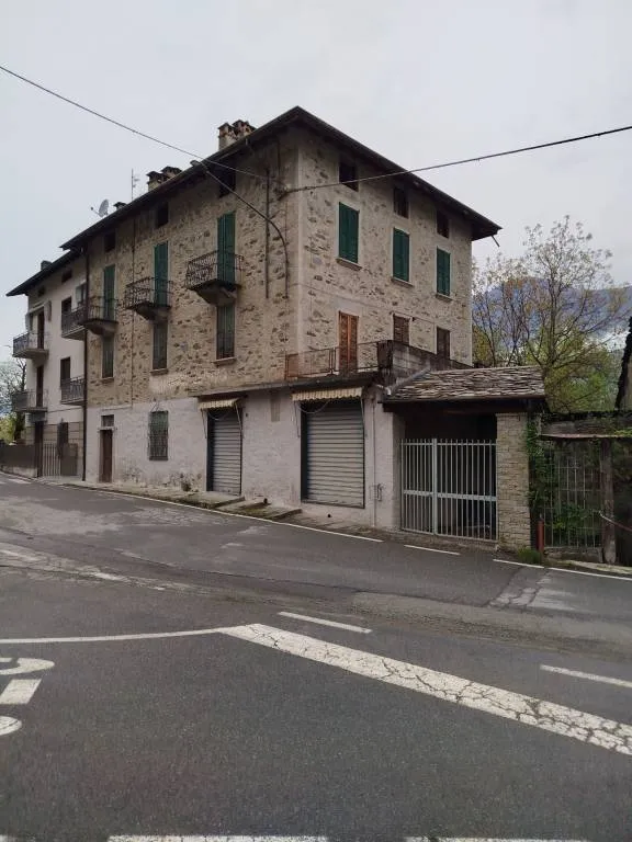 Palazzo/Stabile in vendita ad Albosaggia - foto 1