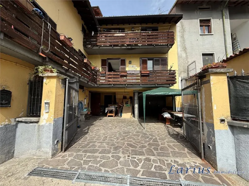 Casa Indipendente in vendita a Valbrona - foto 1