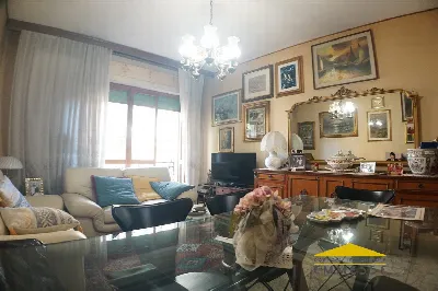 Appartamento in vendita a Massa, Centro, T... - foto 3
