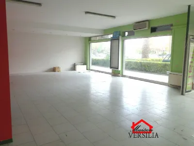 Ufficio in vendita a Massa, Marina Di Mass... - foto 1
