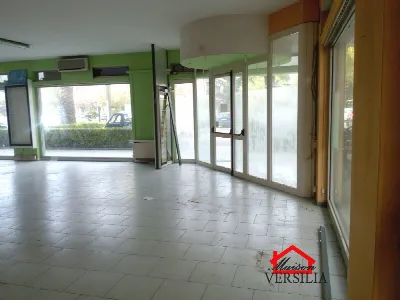 Ufficio in vendita a Massa, Marina Di Mass... - foto 2