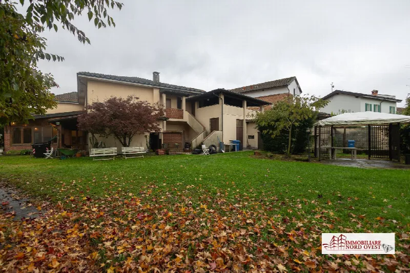 Rustico/Casale in vendita a Noviglio - foto 1
