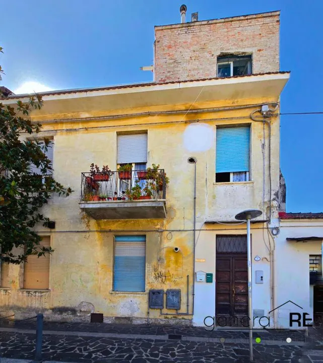 Palazzo/Stabile in vendita a Montesilvano - foto 2