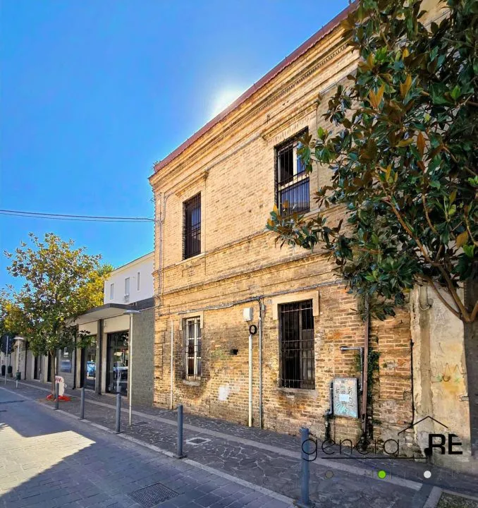 Palazzo/Stabile in vendita a Montesilvano - foto 3