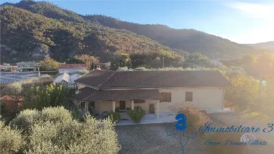 Villa a Albenga