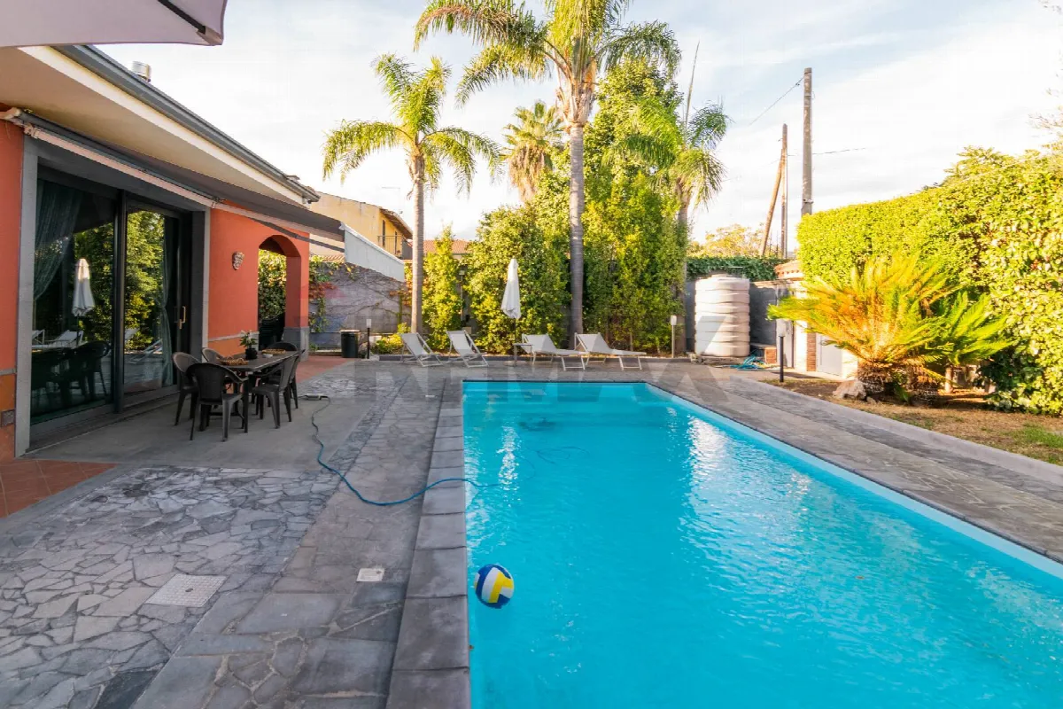 Villa in vendita a San Giovanni la Punta - foto 2