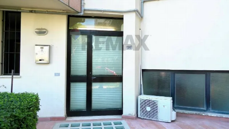 Ufficio in vendita a Prato, Mezzana, Zarini, Soccorso - foto 1