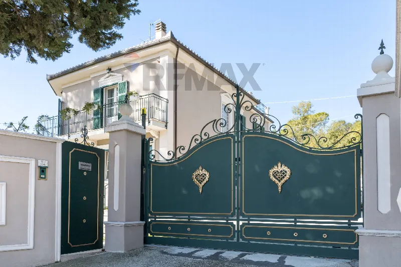 Villa in vendita a Tolentino - foto 1