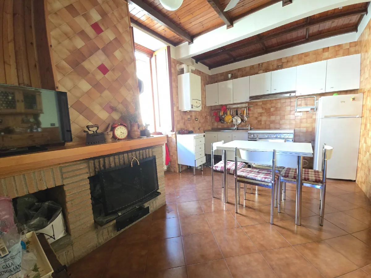 Appartamento in vendita a L'Aquila, Sant'elia, Bazzano, Bagno, Monticchio - foto 2