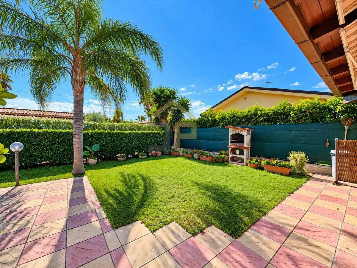Casa Indipendente in vendita a Campofelice di Roccella - foto 2