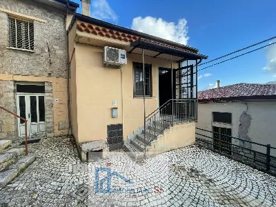Casa Indipendente a Vitulano