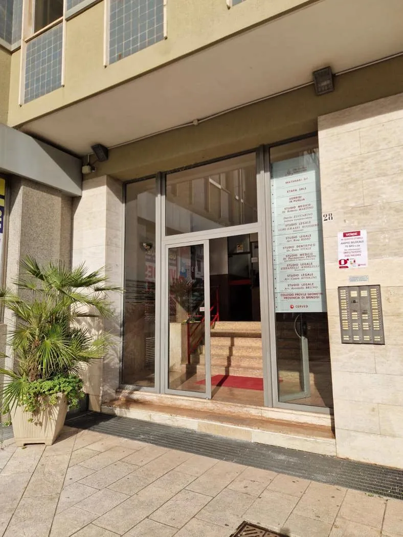 Appartamento in vendita a Brindisi, Centro Storico, Cappuccini, Commenda - foto 2