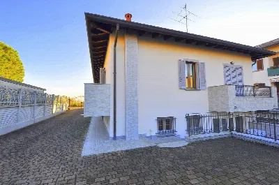Villa in vendita a Bernate Ticino - foto 1