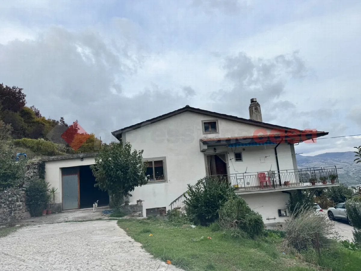 Casa Indipendente in vendita ad Agnone - foto 2