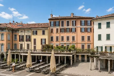 Appartamento in vendita a Lecco, Centro, L... - foto 1