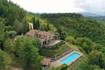 Rustico/Casale in vendita a Pietralunga - foto 2