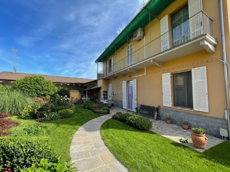 Villa in vendita a Vercelli - foto 1