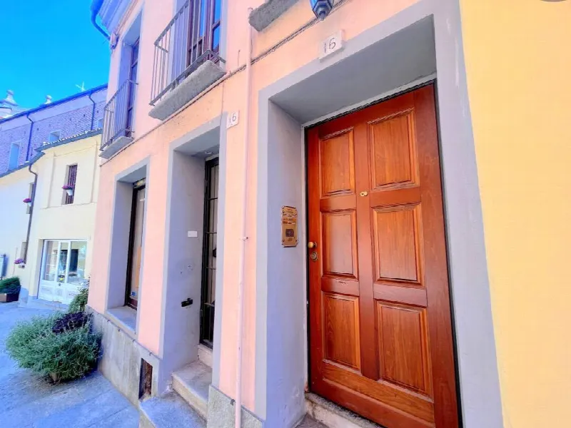 Palazzo/Stabile in vendita a Moncalieri - foto 1
