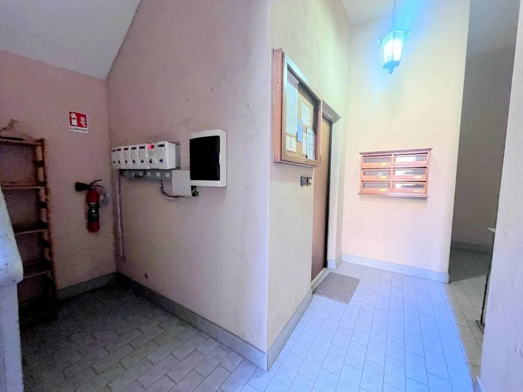 Palazzo/Stabile in vendita a Moncalieri - foto 3