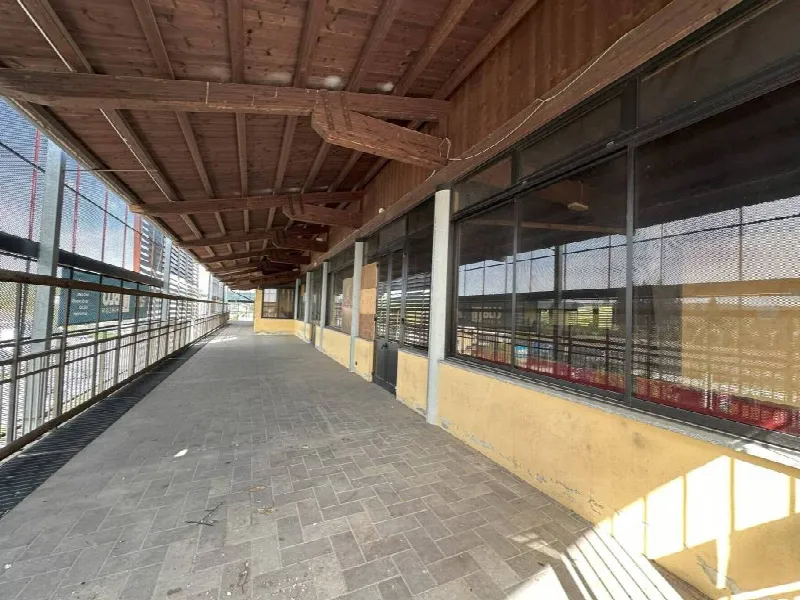 Ufficio in vendita a Castelletto sopra Ticino - foto 1
