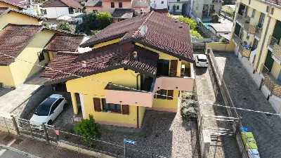 Villa a Vercelli