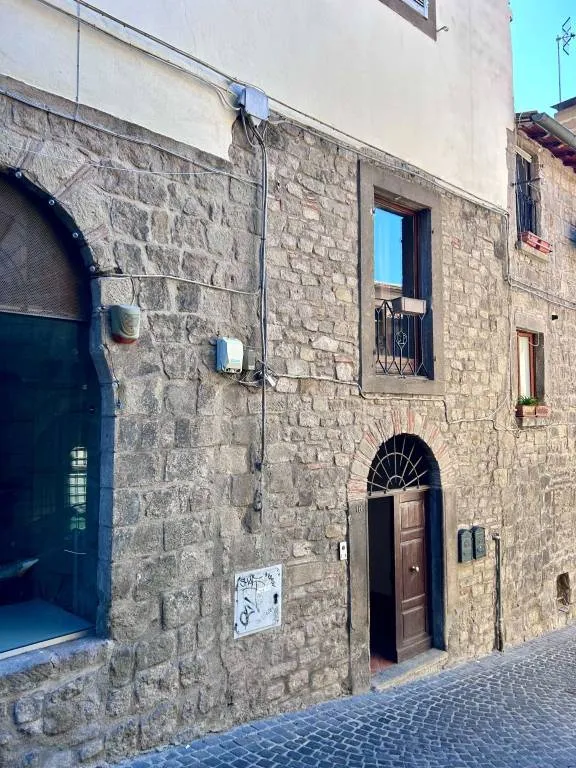 Appartamento in vendita a Viterbo, Centro Storico - foto 1
