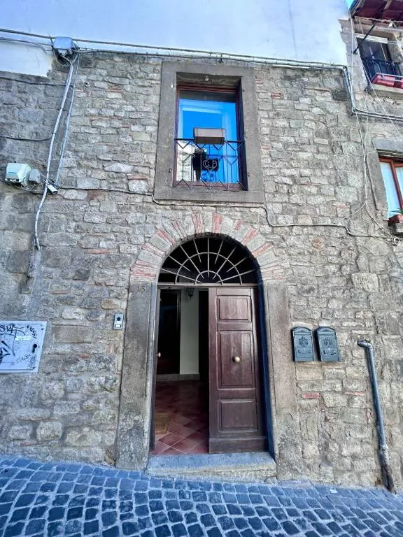 Appartamento in vendita a Viterbo, Centro Storico - foto 2