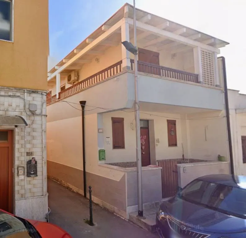 Villa in vendita a Pulsano - foto 1