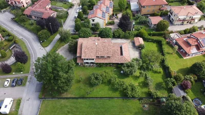Villa in vendita a Cassago Brianza - foto 1