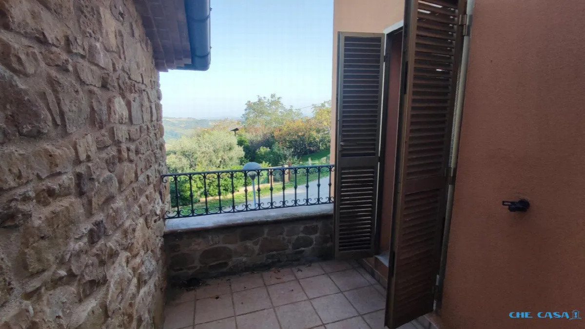 Casa Indipendente in vendita ad Auditore - foto 2