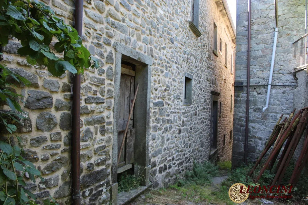 Rustico/Casale in vendita a Zeri - foto 2