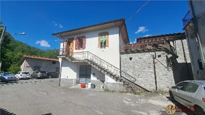Casa Indipendente a Villafranca in Lunigiana