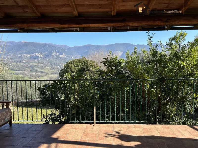 Casa Indipendente in vendita a Poggio Mirteto - foto 1