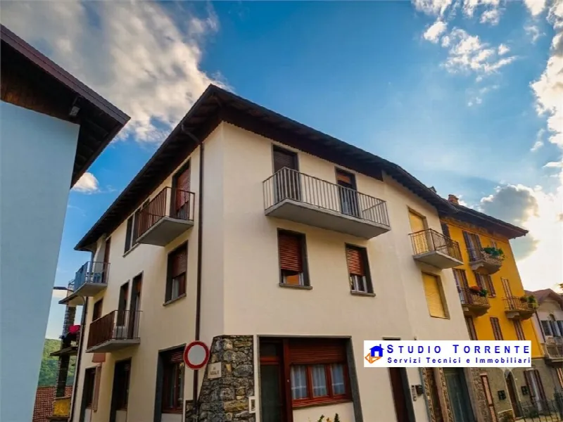 Appartamento in vendita a Esino Lario - foto 1