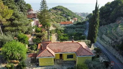 Villa in vendita a Bordighera - foto 1