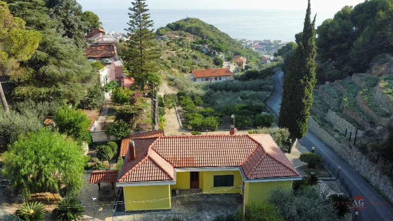 Villa in vendita a Bordighera - foto 1