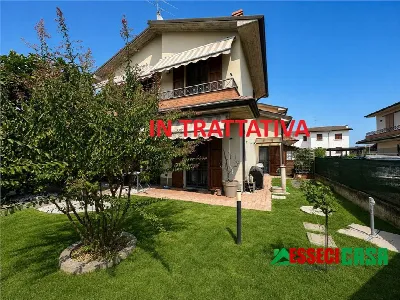 Villa in vendita ad Arzago d'Adda - foto 1
